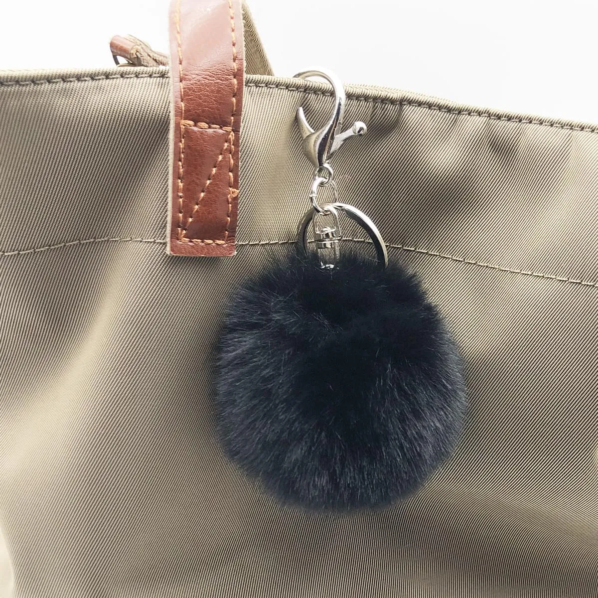 Unpafcxddyig 5 Pieces Poms Keychains Fluffy Ball Faux Fur Pom Pom Keyring for Women